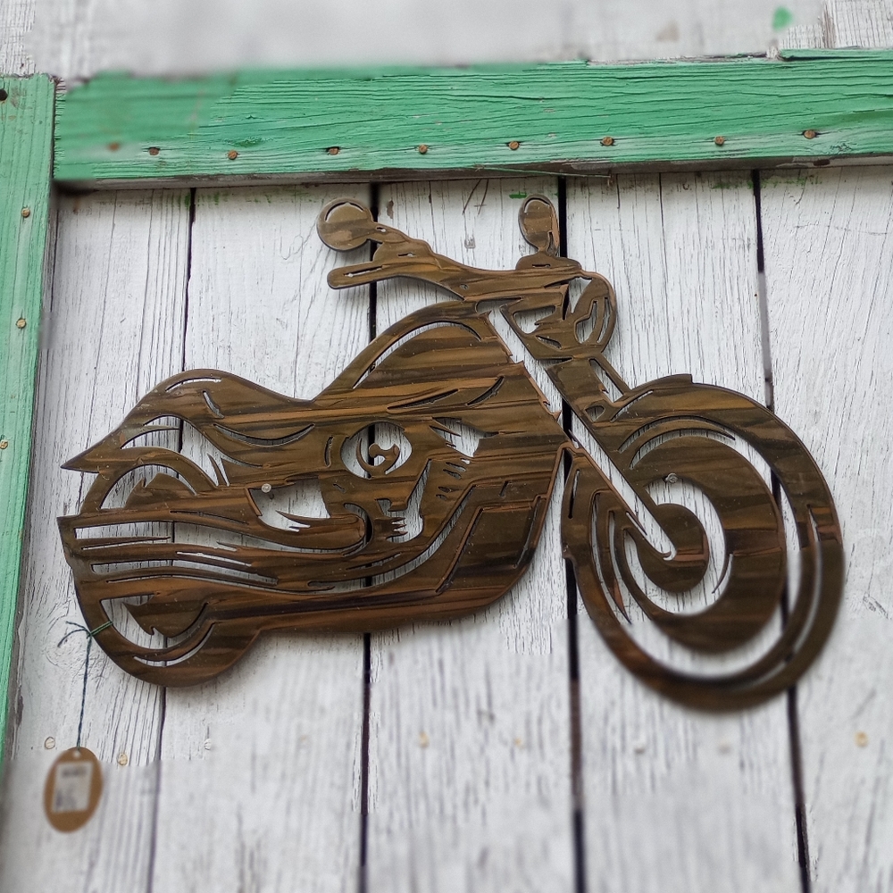 Metal wall decor